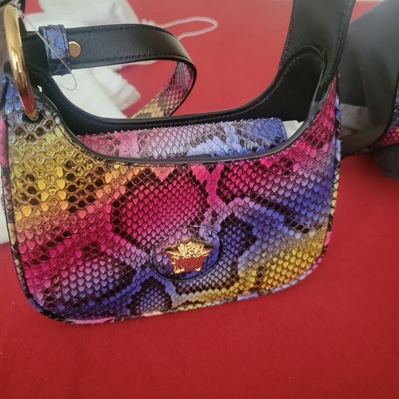 Handbag - Picture 2 of 9